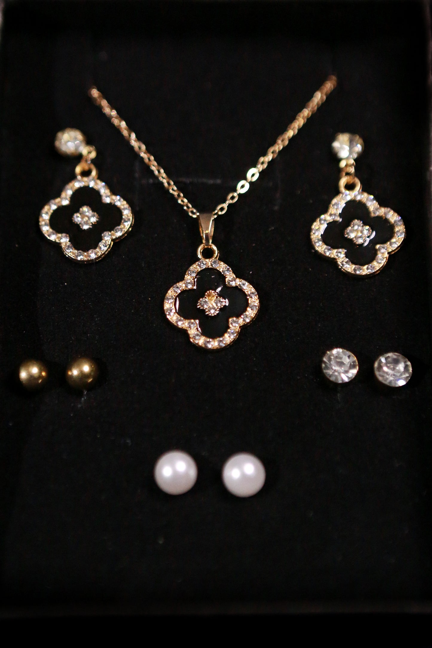 The Clover Onyx Set