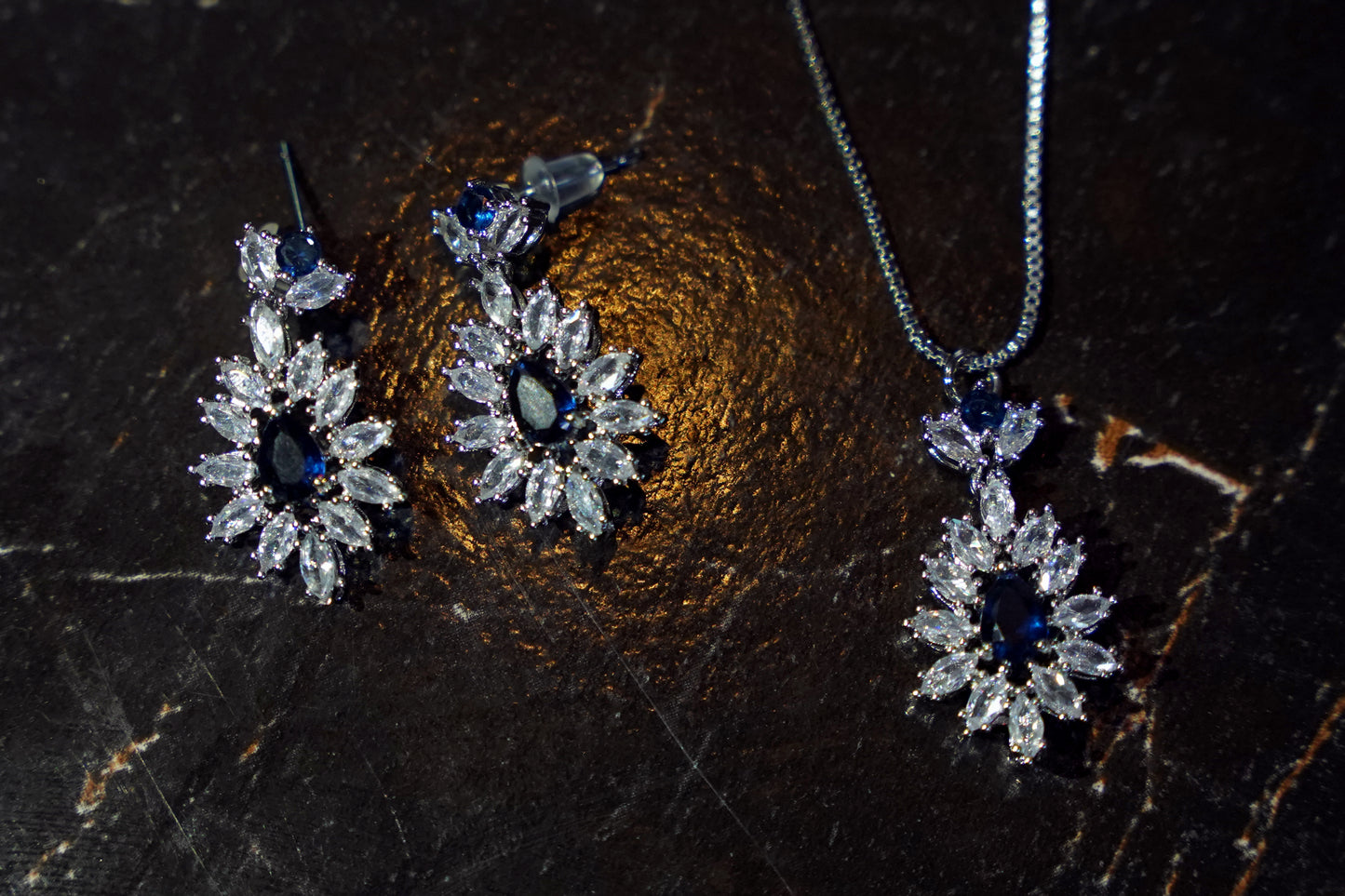 The Royal Midnight Drops Set